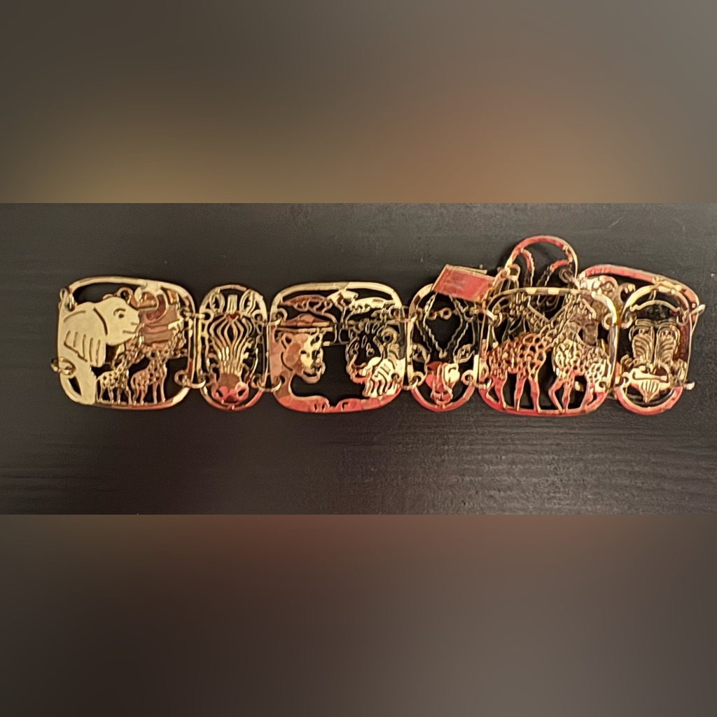 Vintage 90s Wild Bryde Gold Tone Animal Motif Bracelet